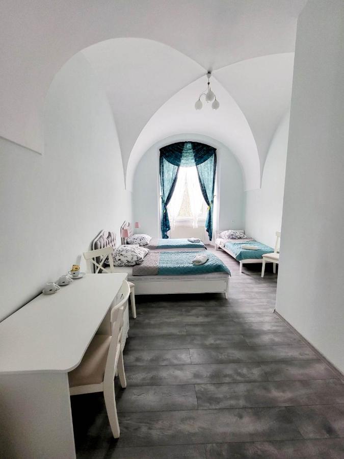 Diecezjalny Dom Formacyjny Apartment Nysa Exterior photo