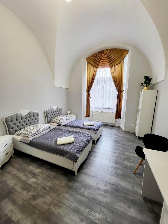 Diecezjalny Dom Formacyjny Apartment Nysa Exterior photo