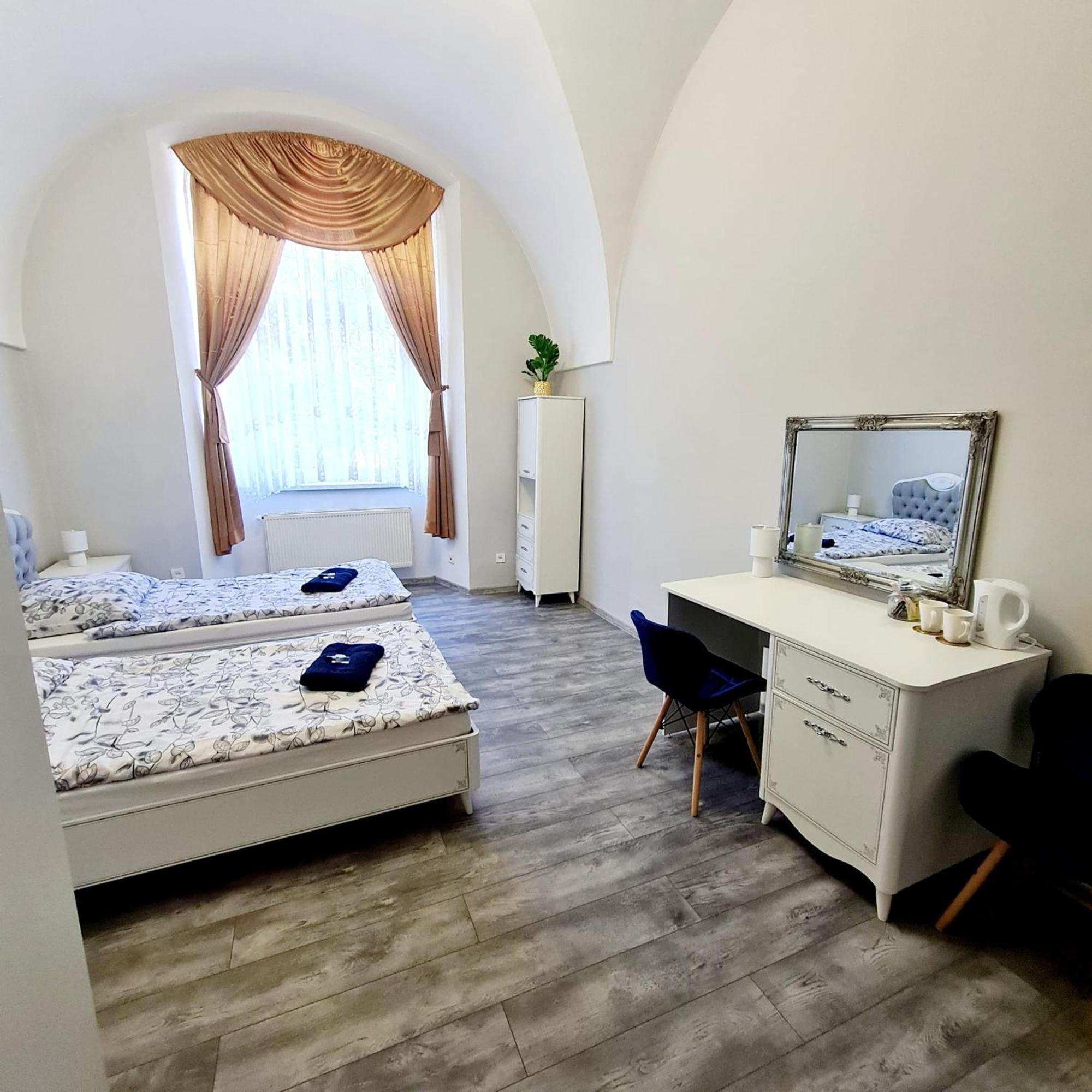 Diecezjalny Dom Formacyjny Apartment Nysa Exterior photo