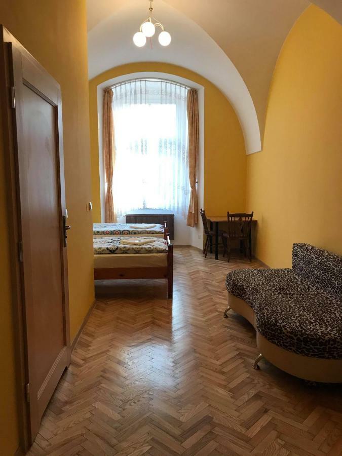 Diecezjalny Dom Formacyjny Apartment Nysa Exterior photo